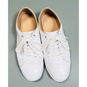 Cole Haan Womans Sneakers Size 9 White Leather Lace Up Casual Shoes